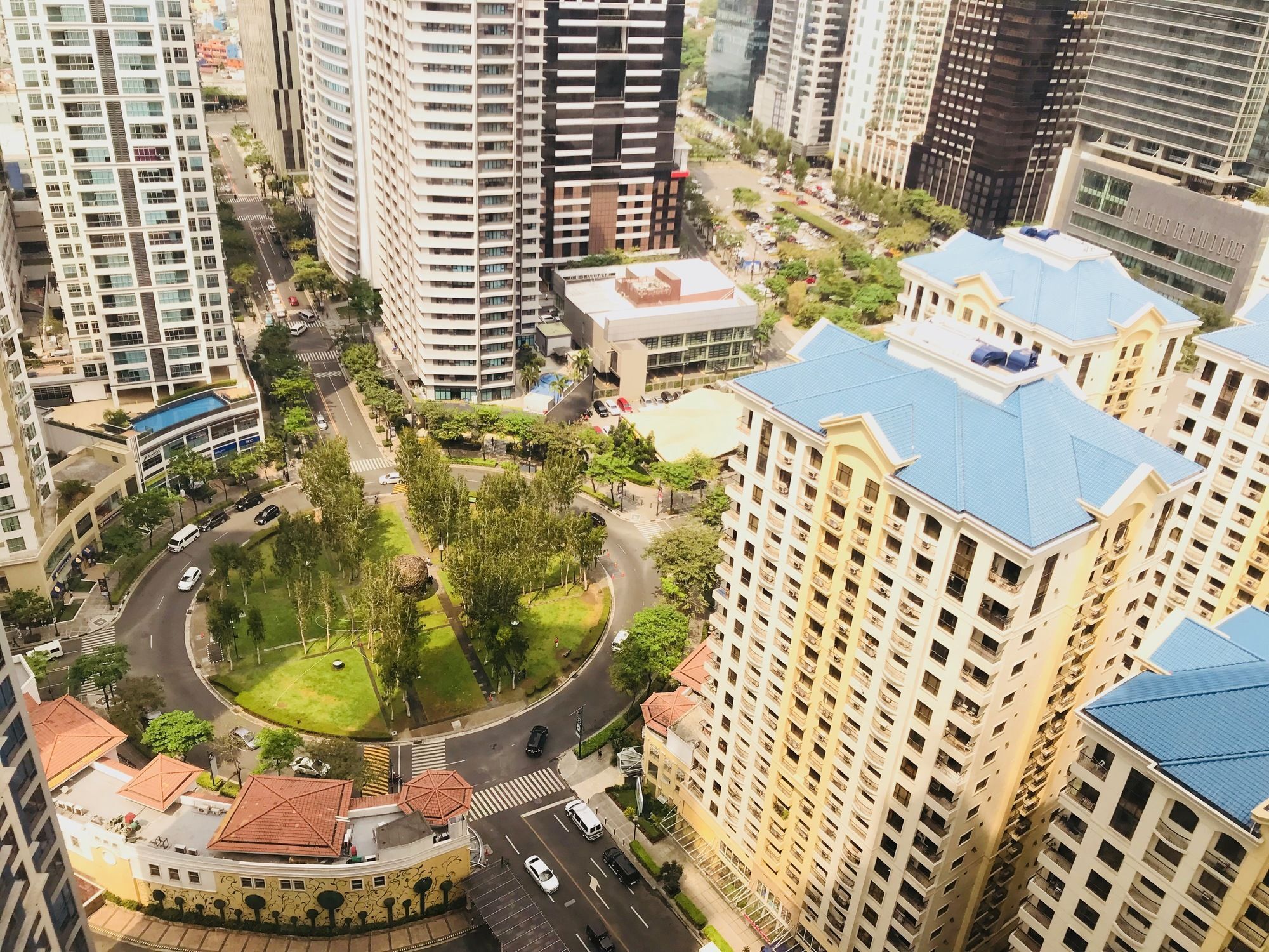 The Bellagio 3 Hotel Taguig Exterior foto